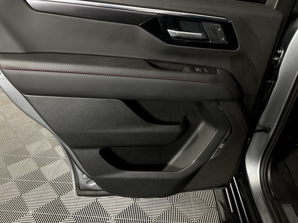 2025 Chevrolet Tahoe RST photo 27