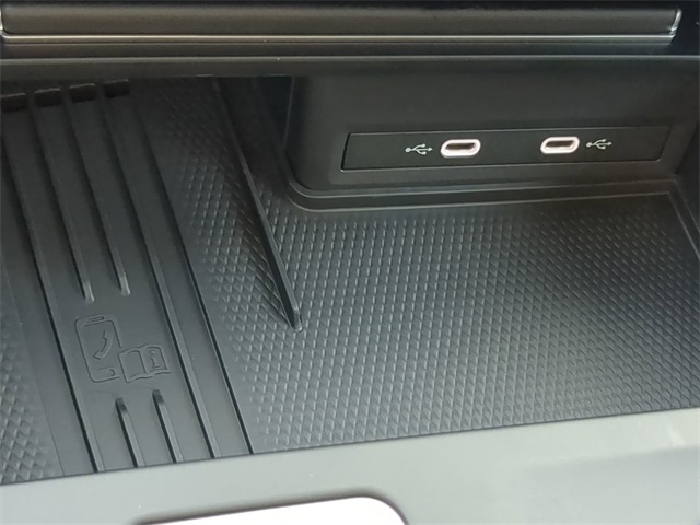 2026 Volkswagen Atlas SE photo 21