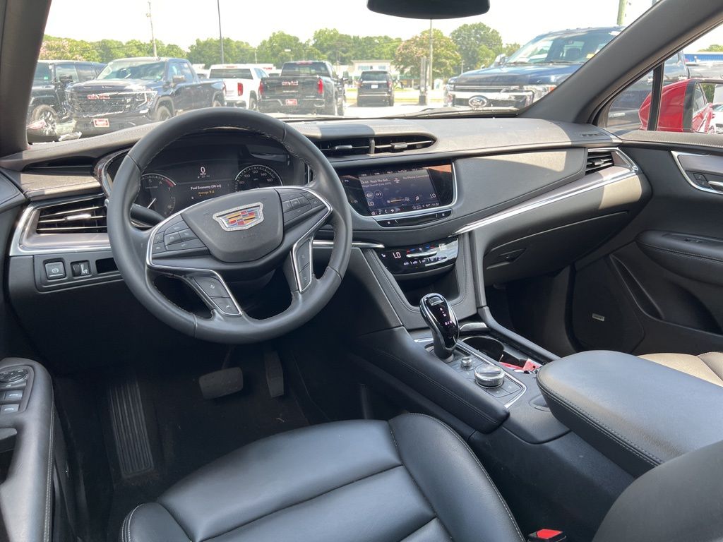 2022 Cadillac XT5 Luxury photo 25