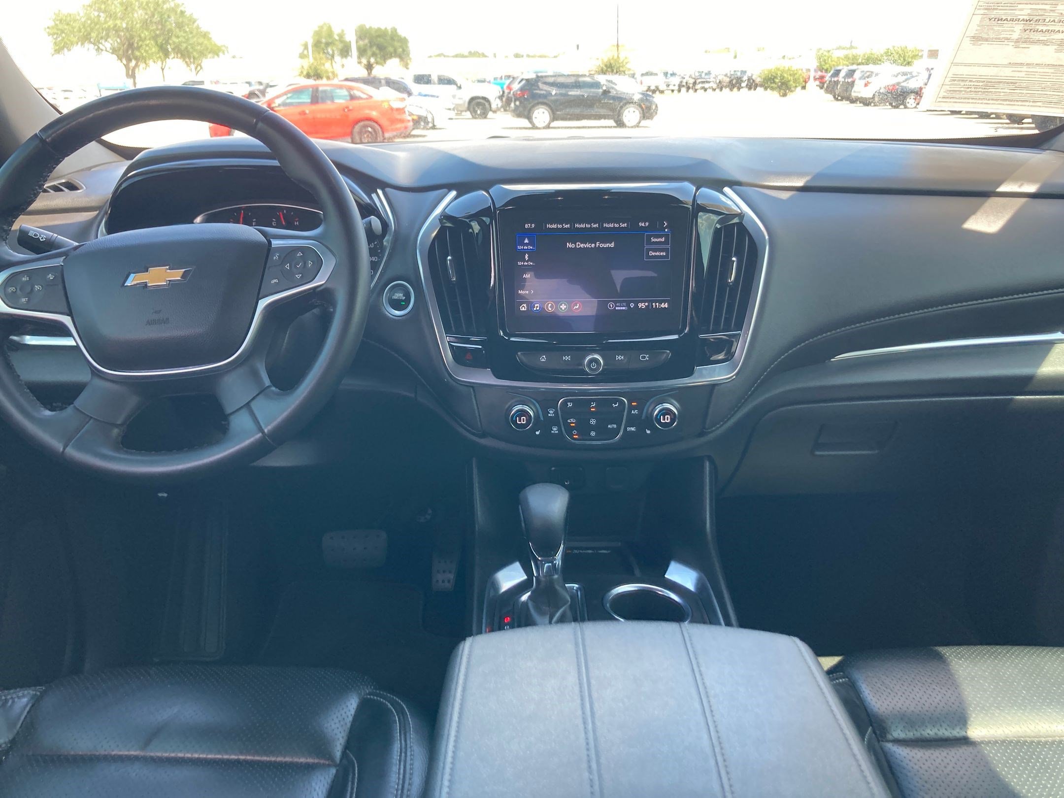 2023 Chevrolet Traverse Cloth photo 24