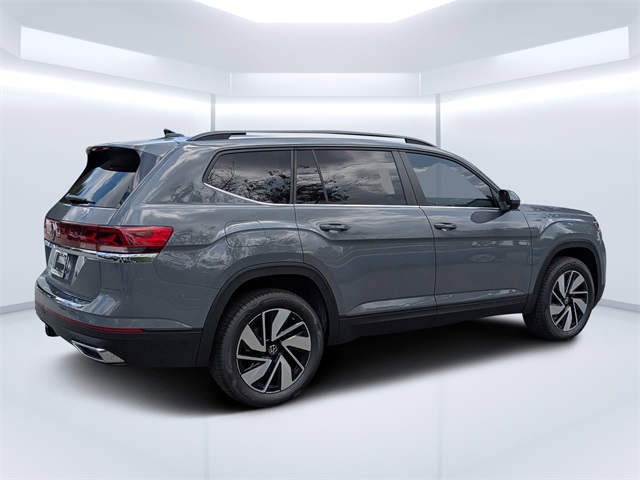 2026 Volkswagen Atlas SEL photo 2