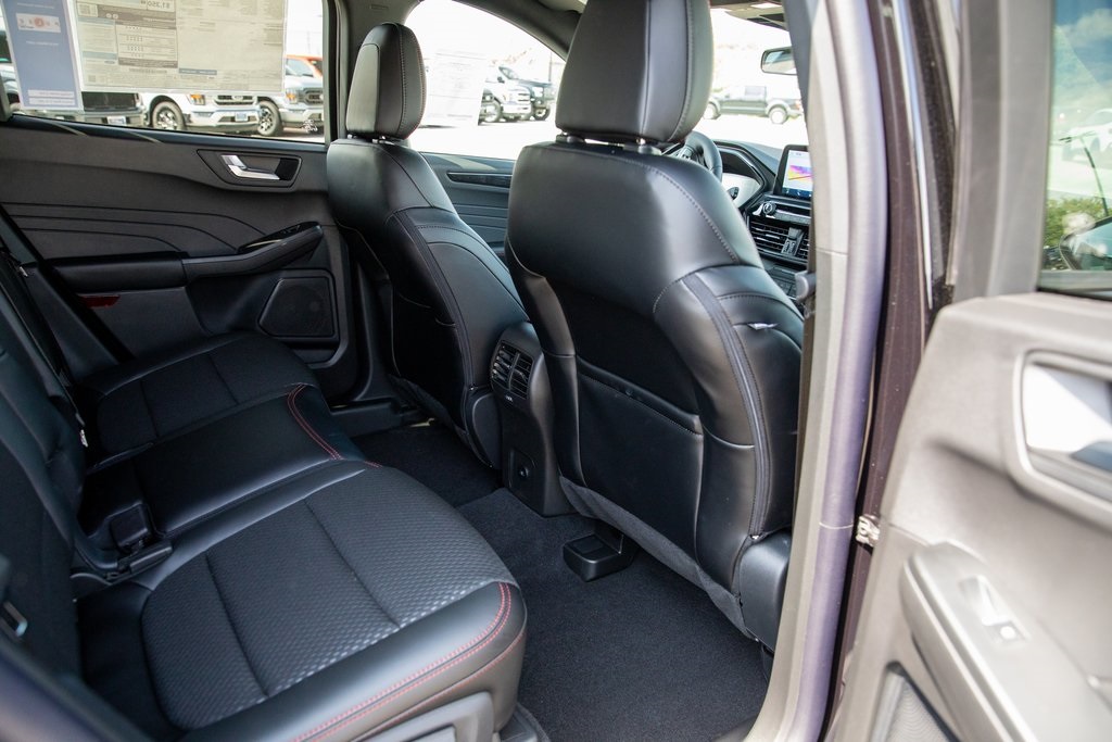 2025 Ford Escape ST-Line photo 24