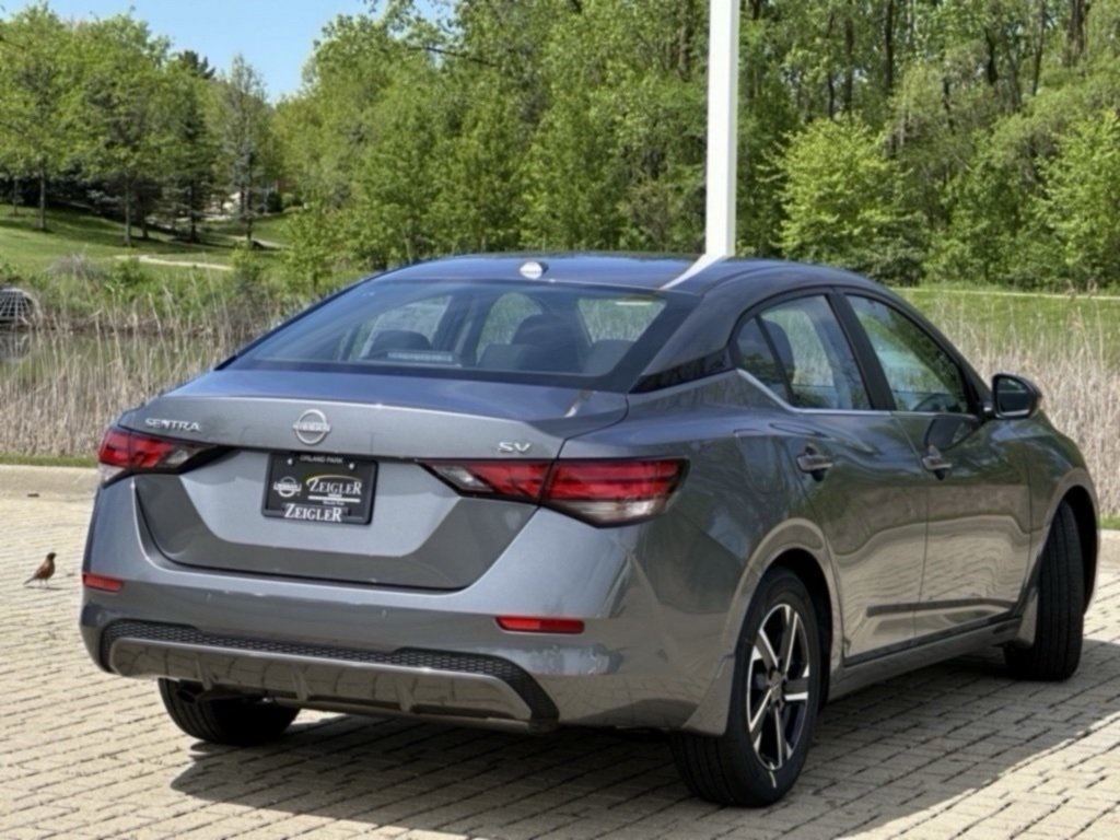 2025 Nissan Sentra SV photo 4