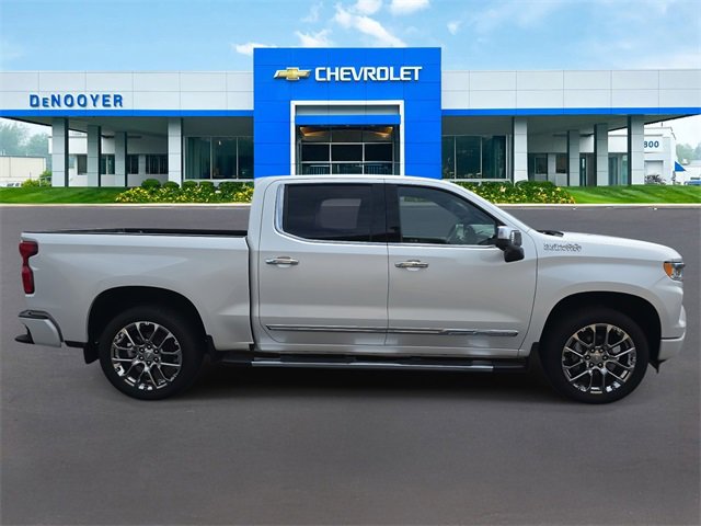 2025 Chevrolet Silverado 1500 High Country photo 4