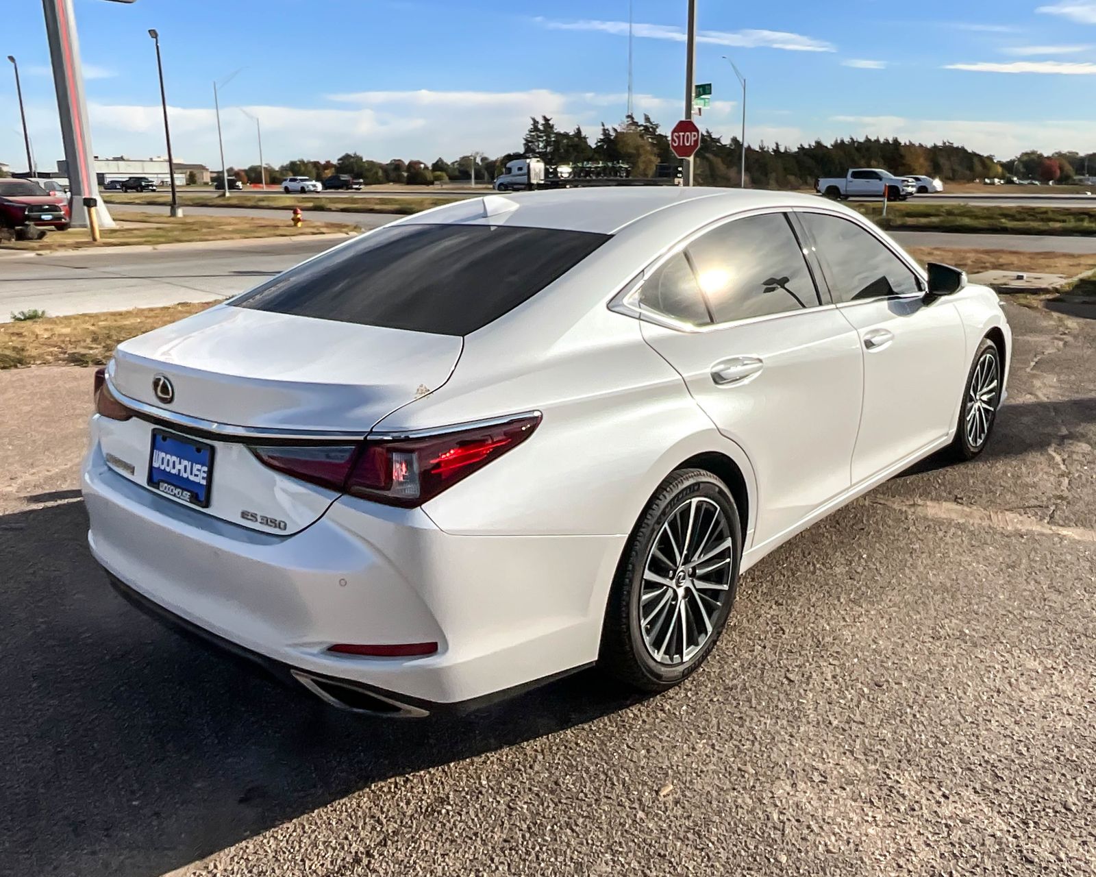 2023 Lexus ES 350 photo 5