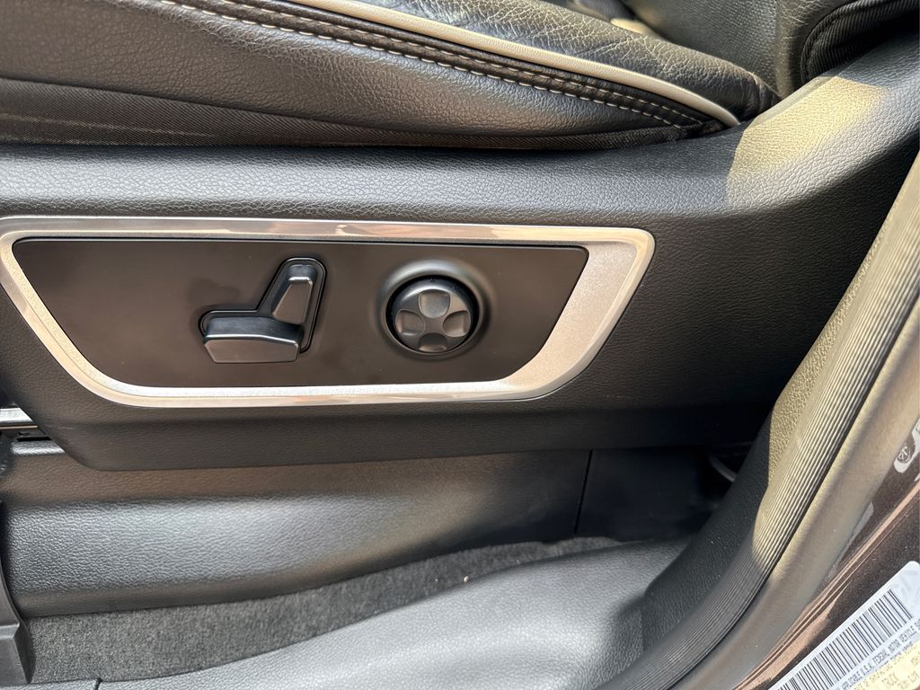 2020 Ram 1500 Laramie photo 23