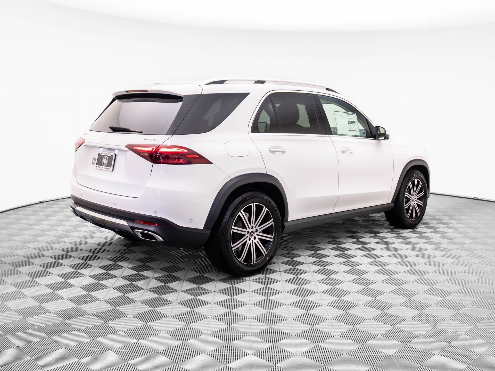 2025 Mercedes Benz GLE 350 4MATIC photo 3