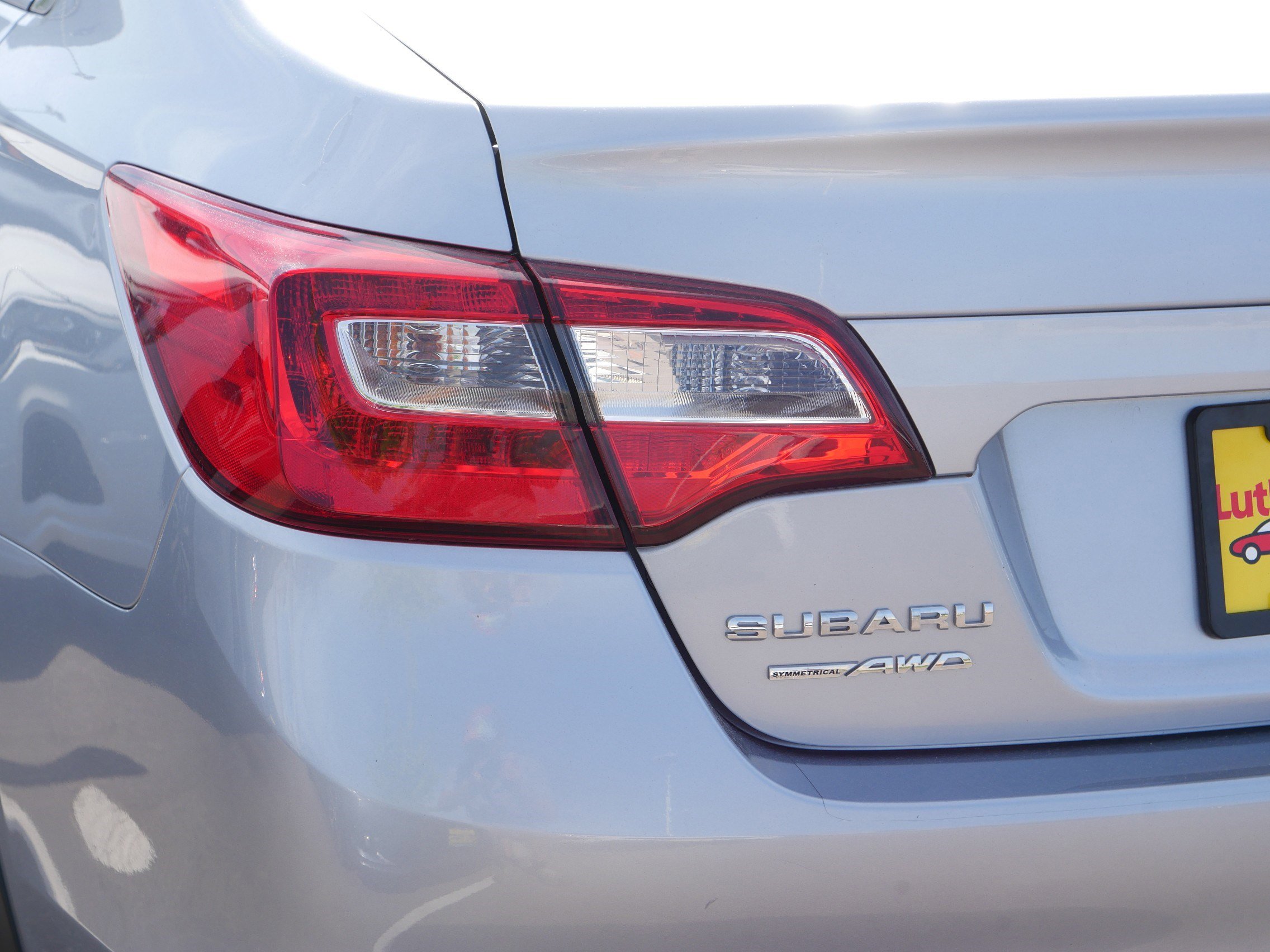 2015 Subaru Legacy 2.5i Premium photo 17