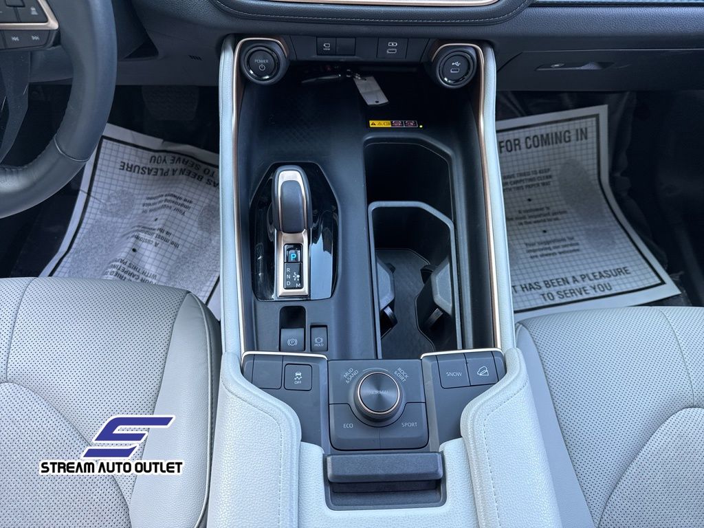 2024 Toyota Grand Highlander Hybrid MAX Limited photo 24