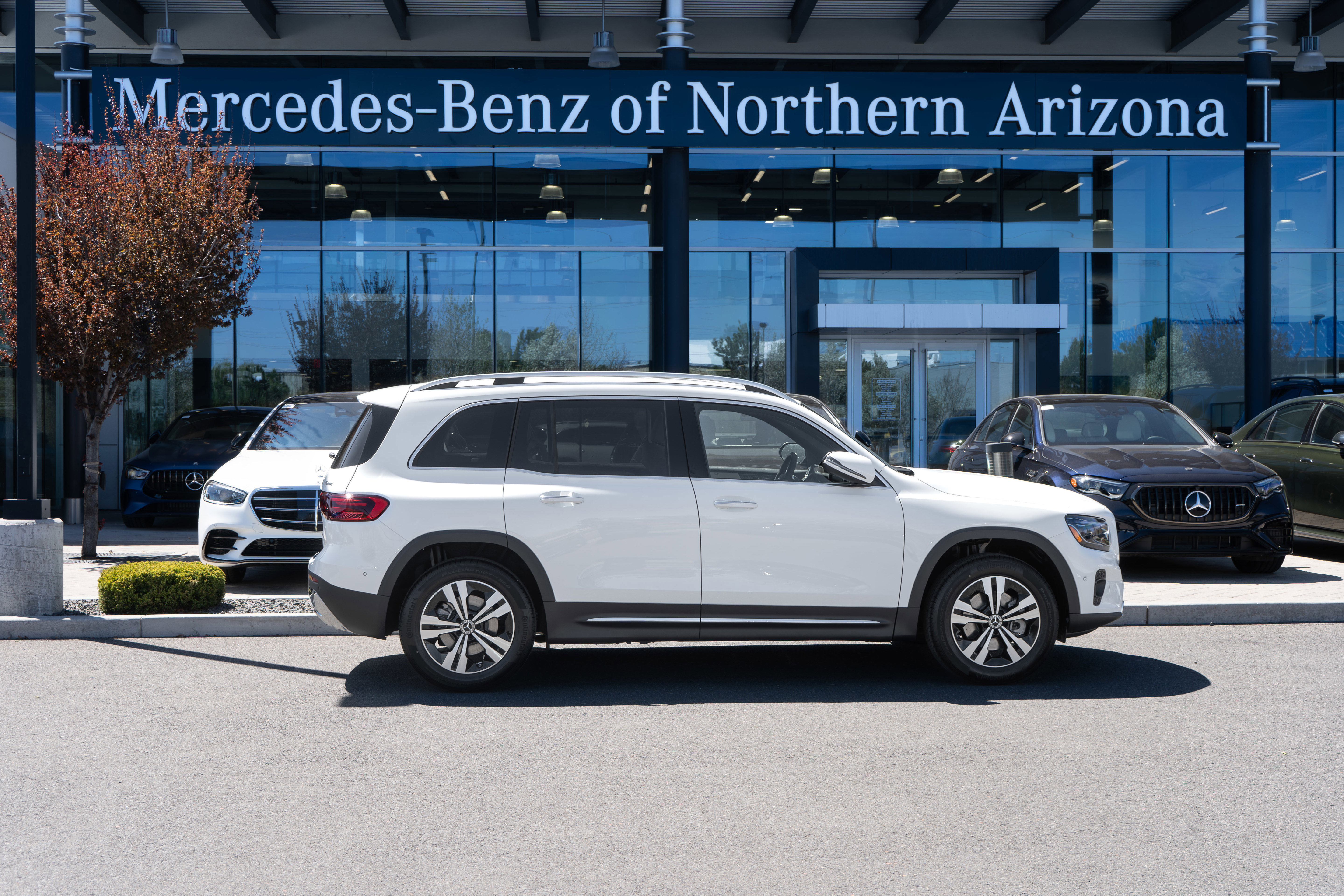 2025 Mercedes-Benz GLB Base