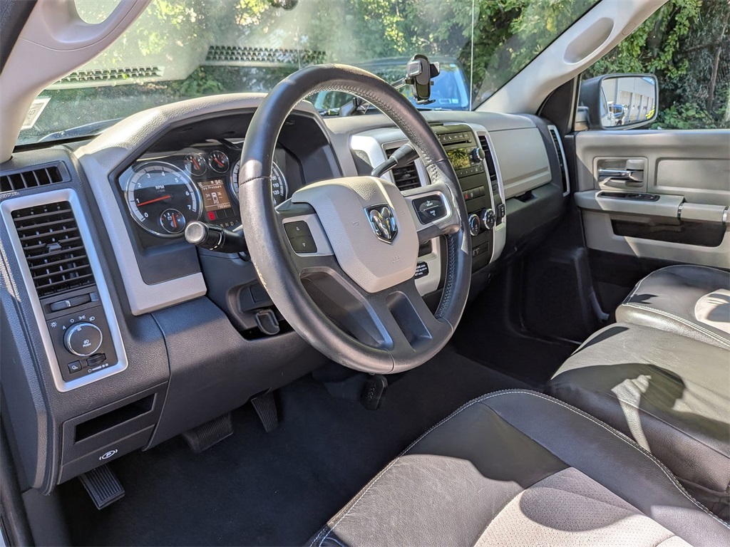 2010 Ram 1500 SLT photo 3