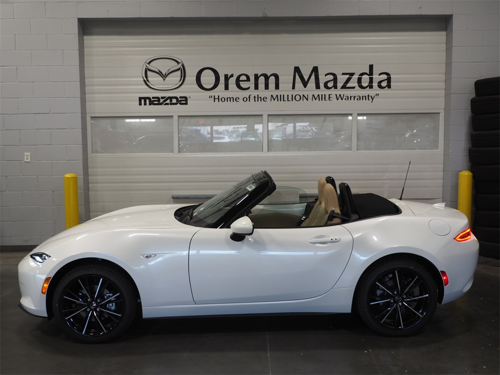 2025 Mazda MX-5 Miata Miata Grand Touring photo 8