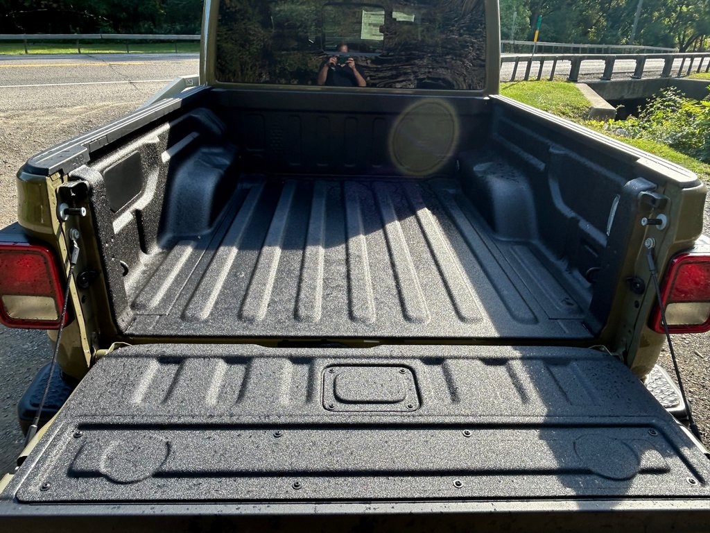 2025 Jeep Gladiator Sport photo 15
