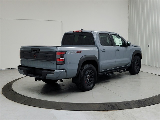 2026 Nissan Frontier PRO-4X photo 3
