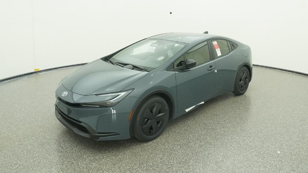 2026 Toyota Prius LE's photo