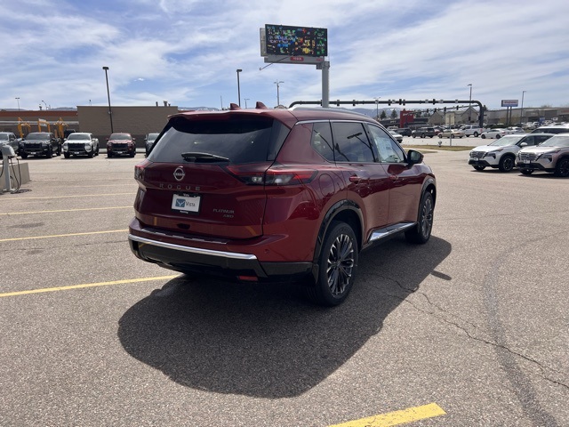 2025 Nissan Rogue Platinum photo 3