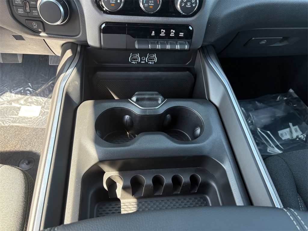 2025 Ram 1500 Big Horn photo 25