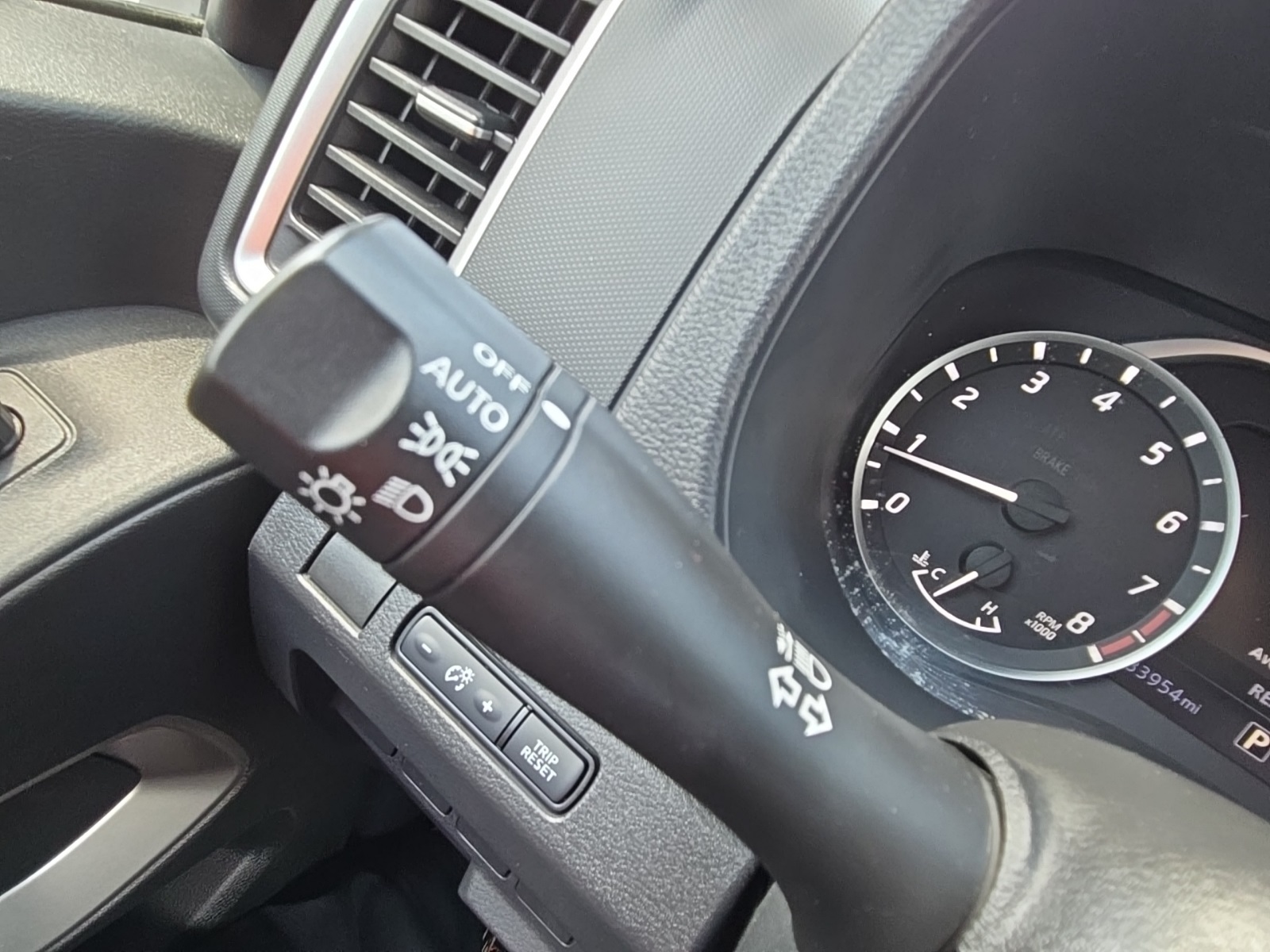 2023 Nissan Frontier SV photo 23