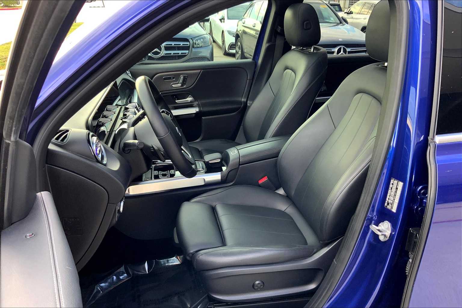 2021 Mercedes Benz GLB 250 photo 6