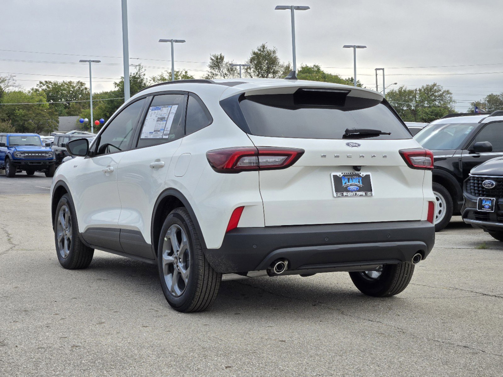 New 2025 Star White Metallic Tri-Coat Ford ST-Line image 3