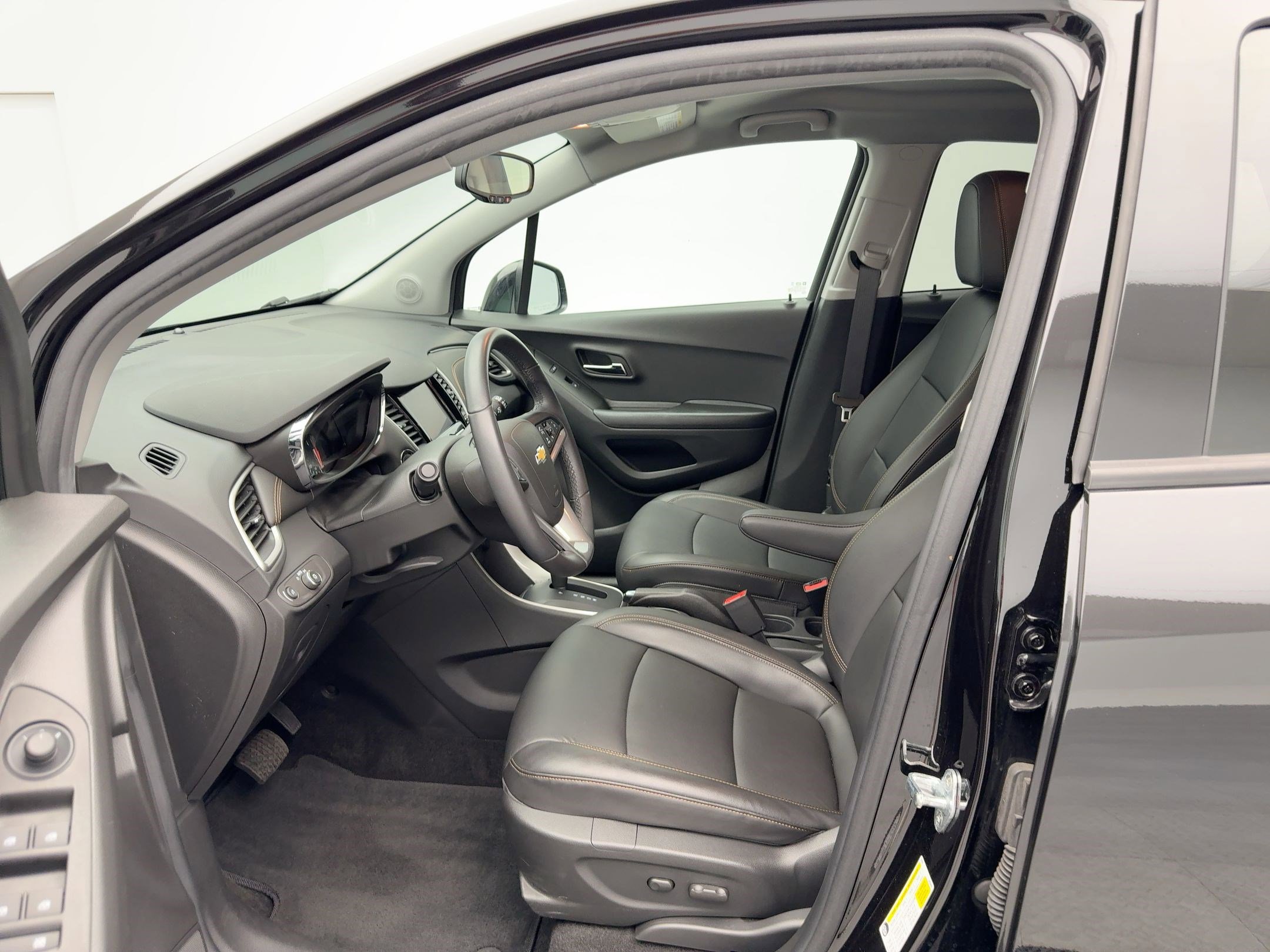 2022 Chevrolet Trax LT photo 5