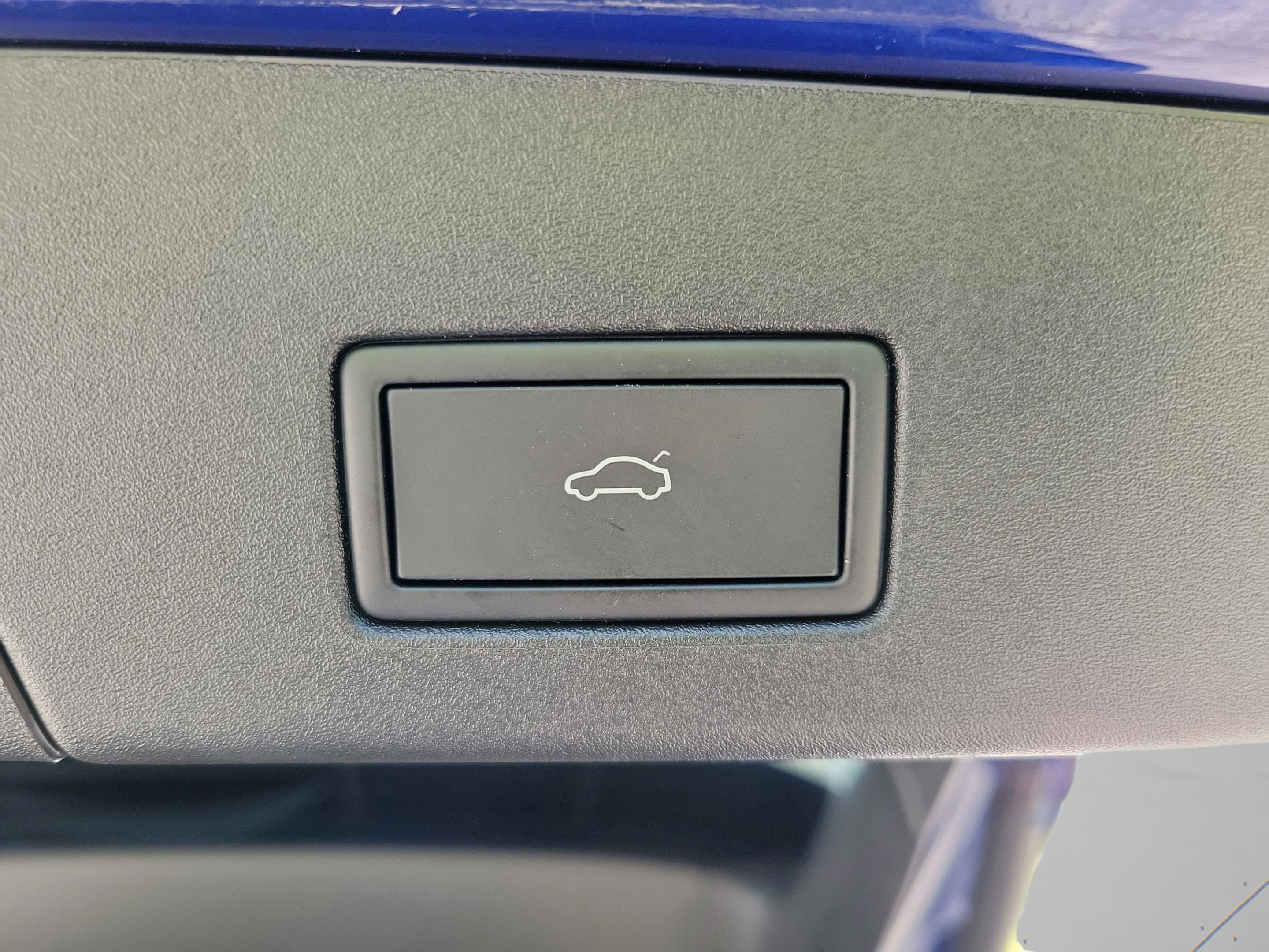 2022 Volkswagen ID.4 Pro S photo 4