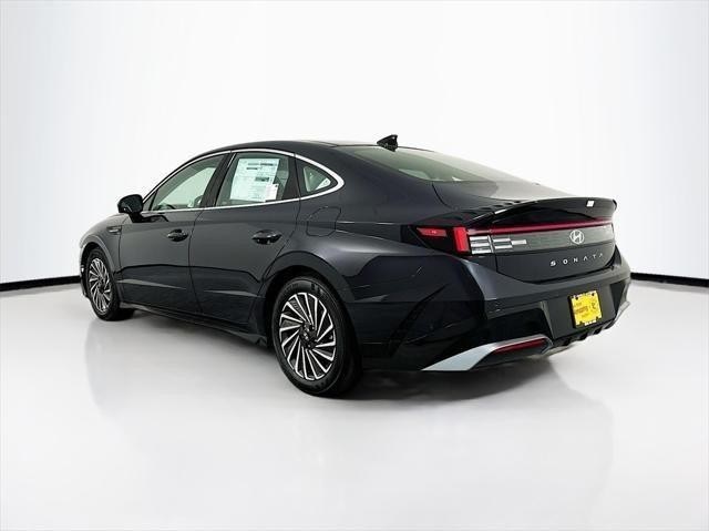 2024 Hyundai Sonata Hybrid Limited photo 4