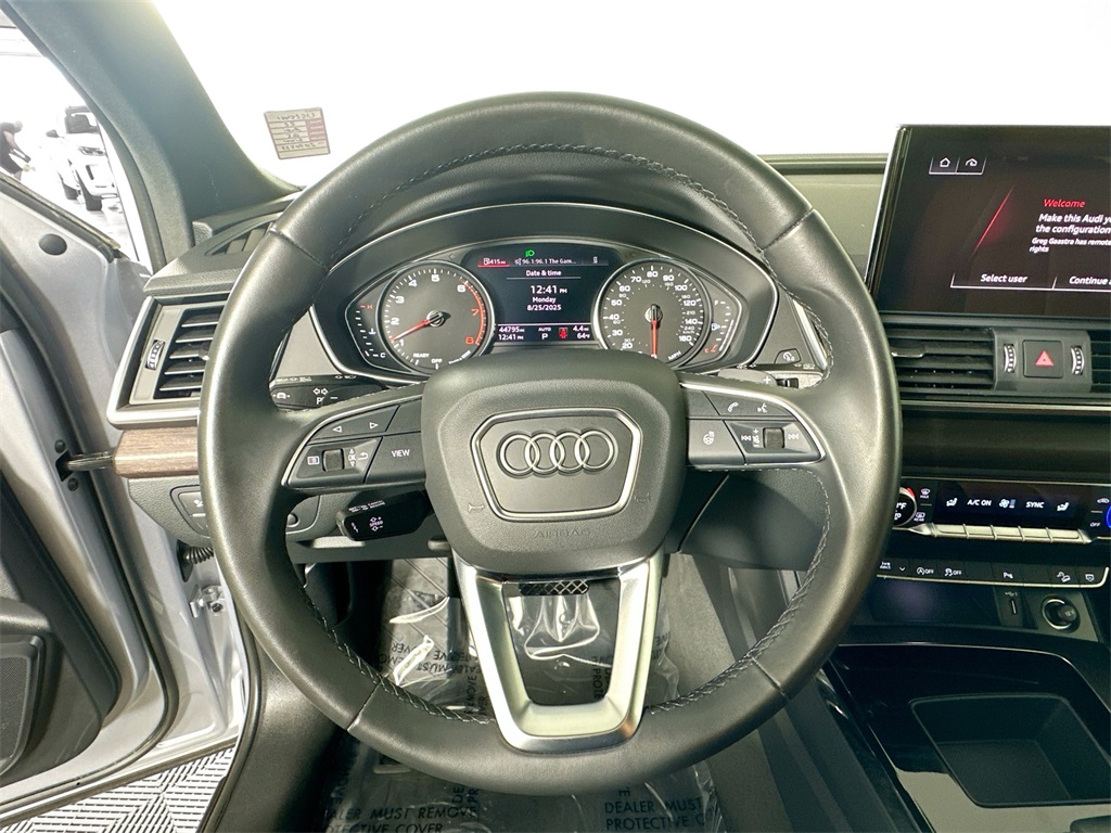 2022 Audi Q5 45 S line Premium photo 13
