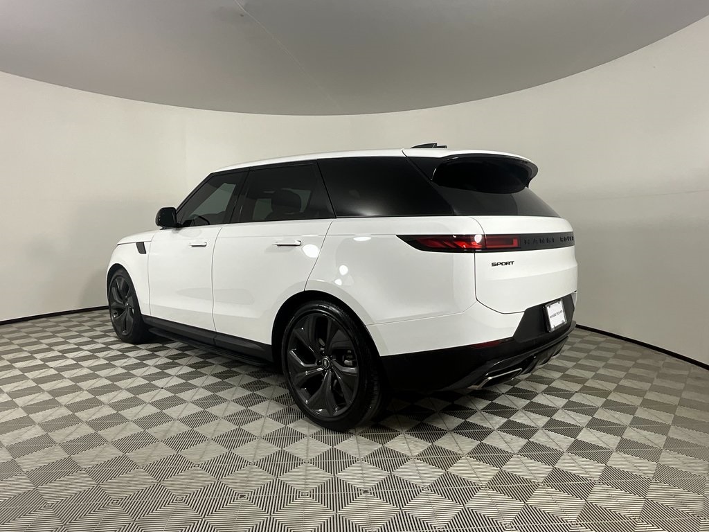 2024 Land Rover Range Rover Sport SE photo 3