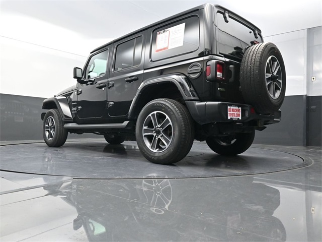 2023 Jeep Wrangler Sahara photo 27