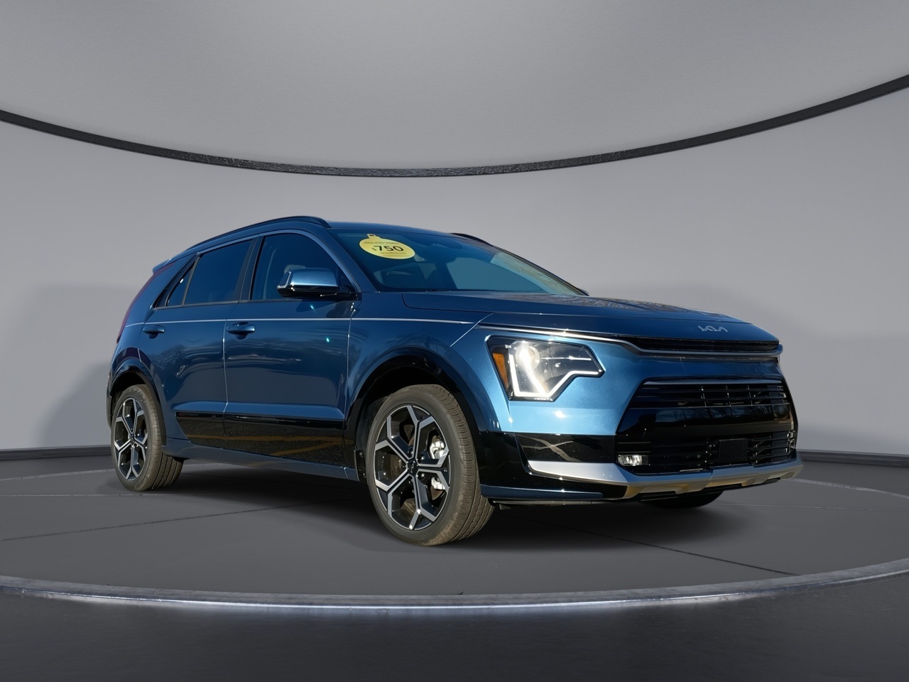 2025 Kia Niro EX Touring's photo