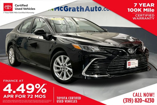 2023 Toyota Camry LE's photo