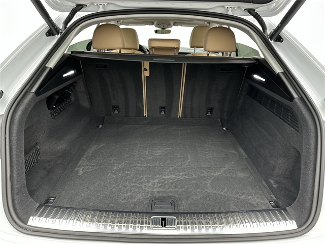 2025 Audi Q8 55 Premium Plus photo 15