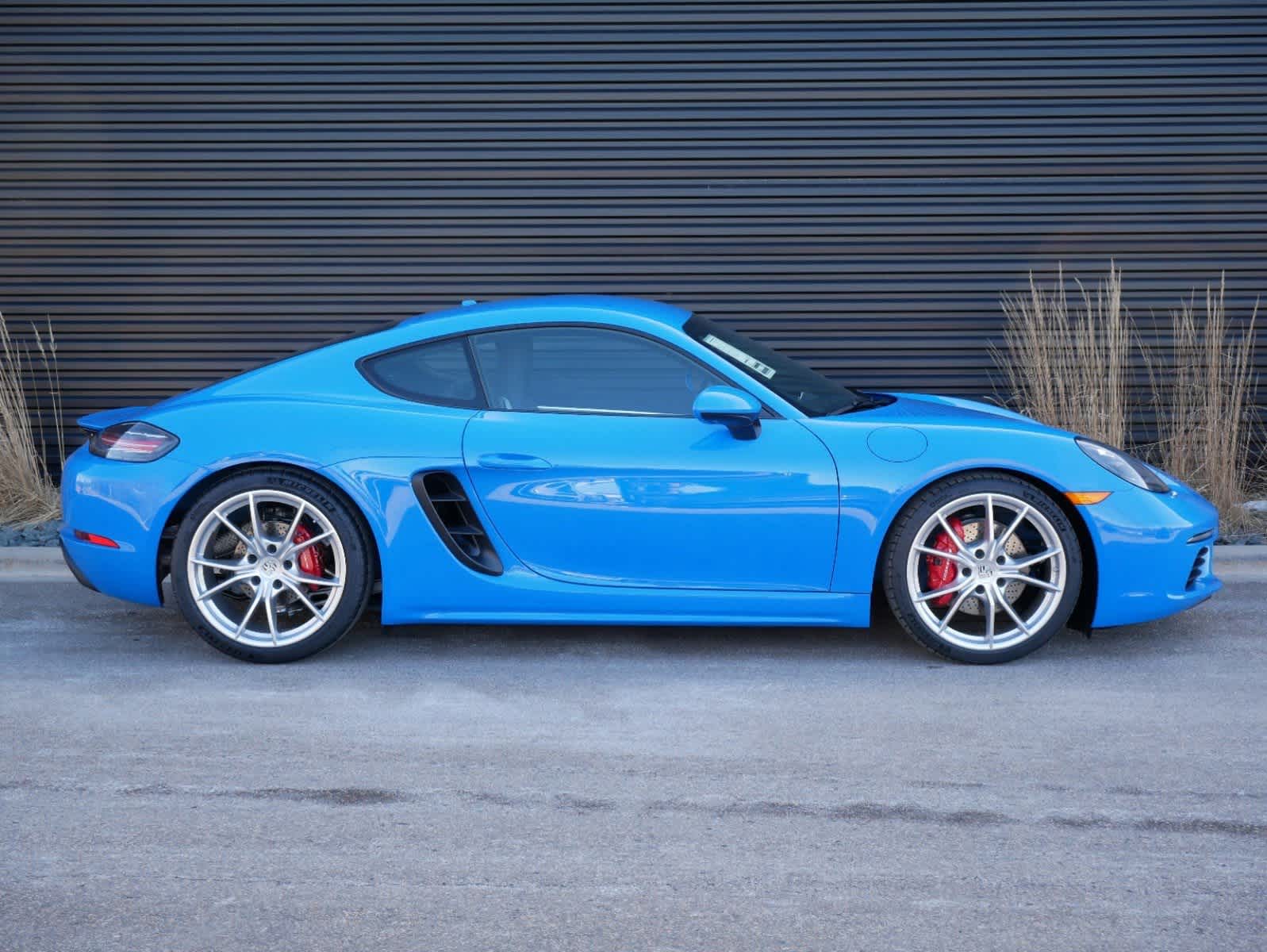 2025 Porsche Cayman S photo 24