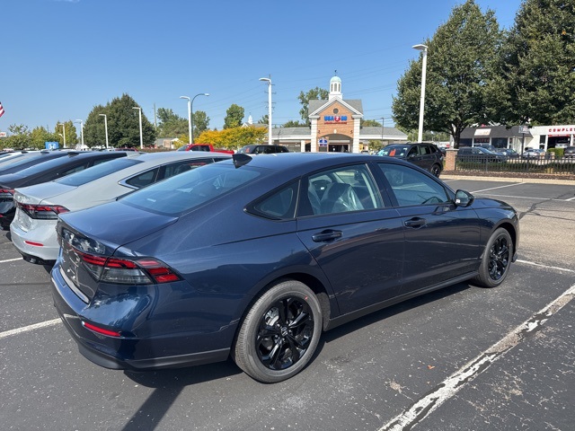 2025 Honda Accord SE photo 8