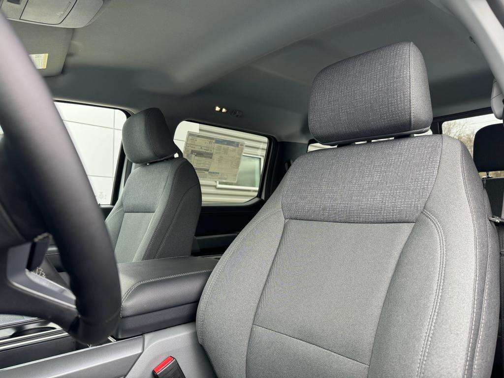 2025 Ford F-150 XLT photo 6