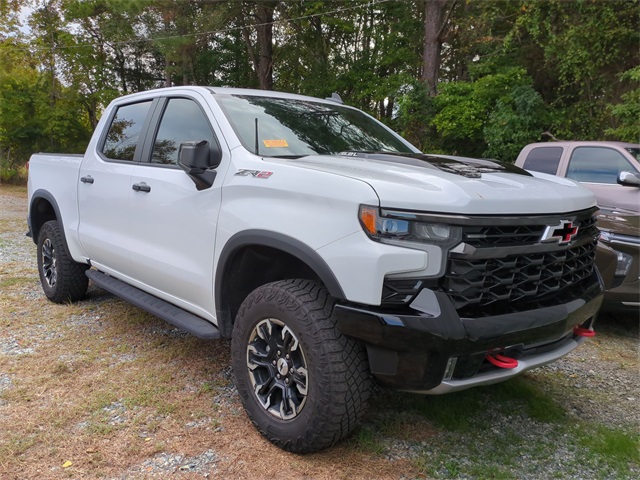 2023 Chevrolet Silverado 1500 ZR2 photo 3