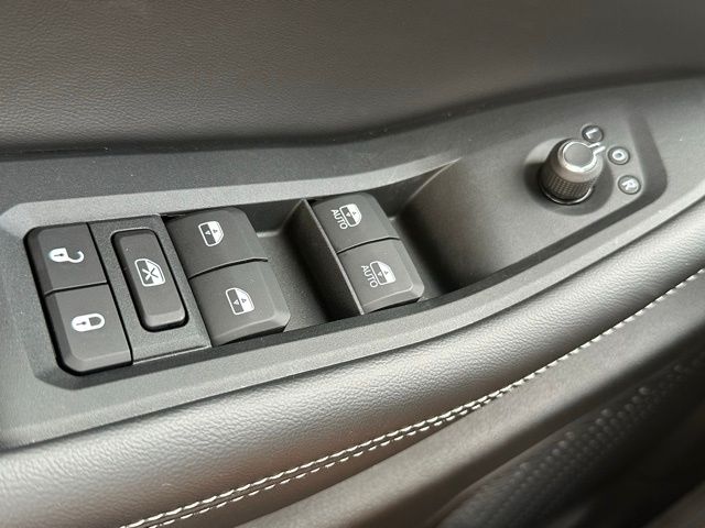 2025 Jeep Grand Cherokee Laredo X photo 16