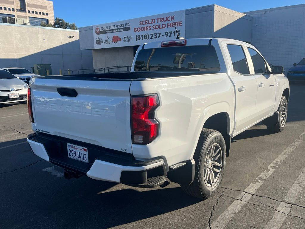2023 Chevrolet Colorado LT photo 3