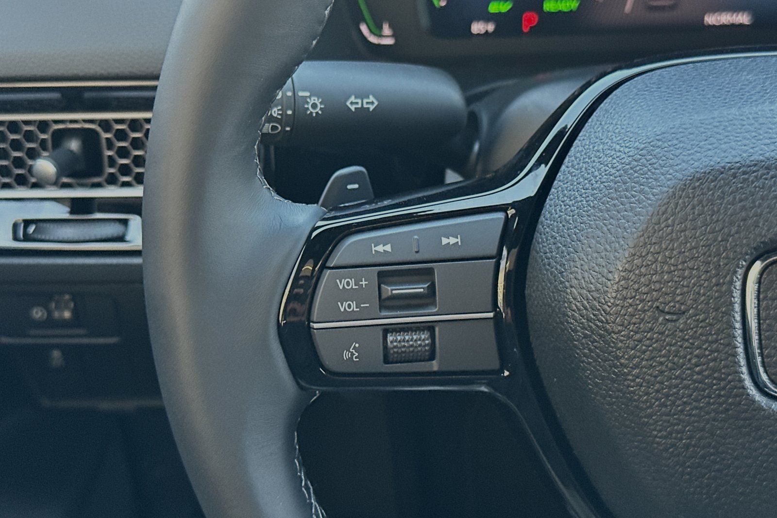 2025 Honda Civic Hybrid Sport Touring photo 23