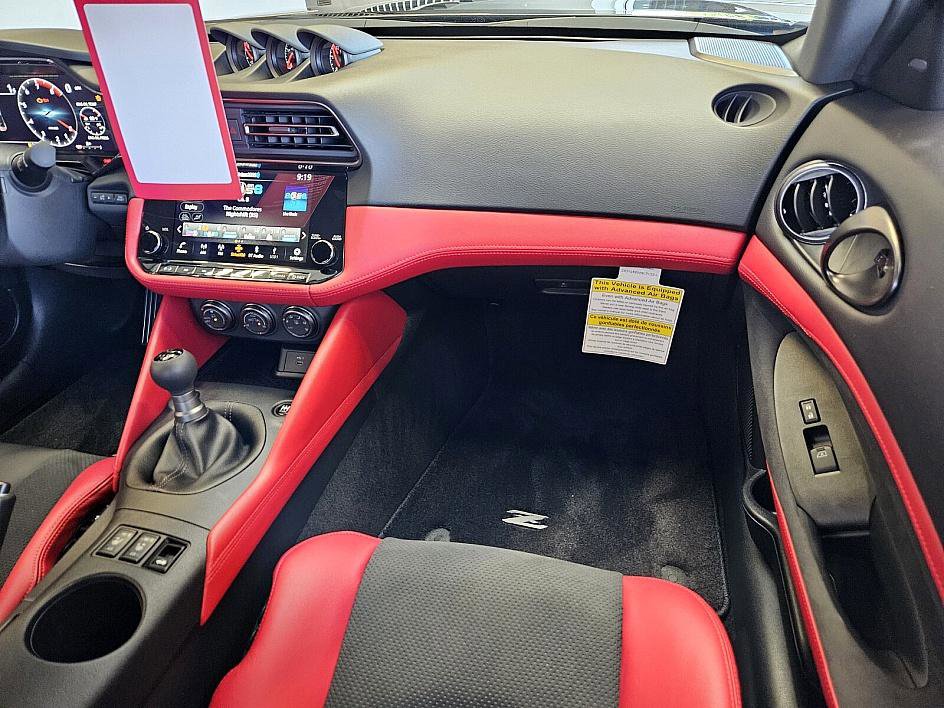 2025 Nissan Z Performance photo 9