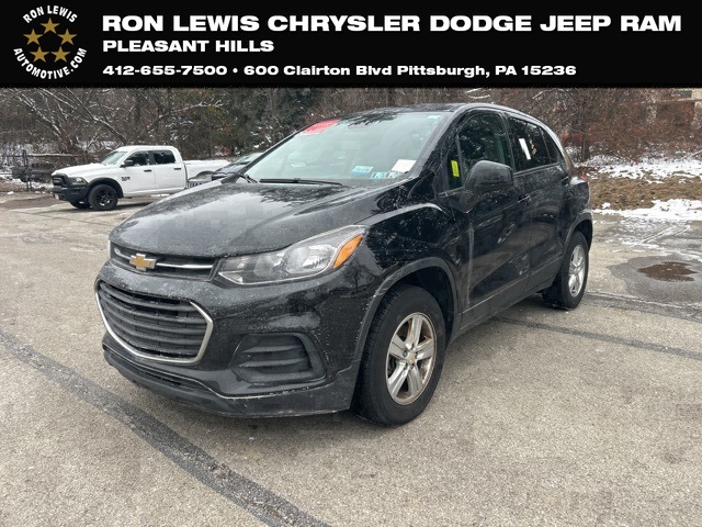2021 Chevrolet Trax LS's photo