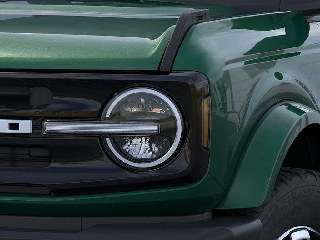 2025 Ford Bronco Outer Banks photo 18