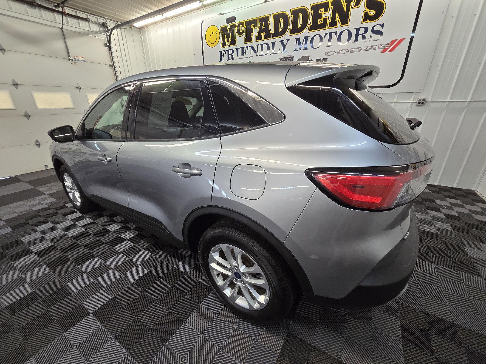 2022 Ford Escape SE photo 8