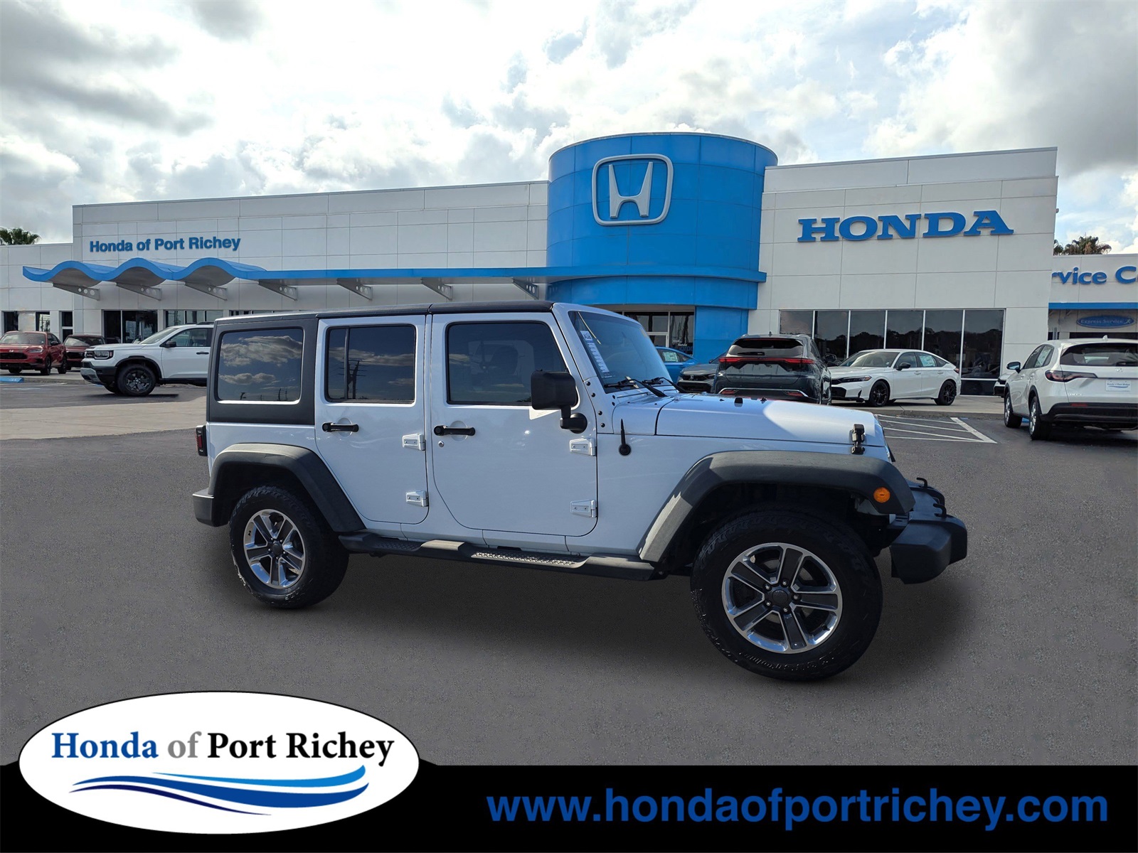 2015 Jeep Wrangler Unlimited Sport's photo