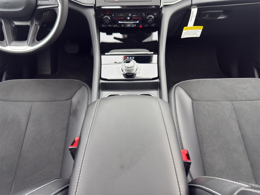 2025 Jeep Grand Cherokee Altitude X photo 14