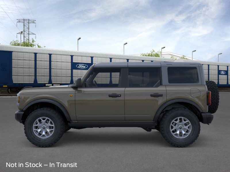 2025 Ford Bronco Badlands photo 3