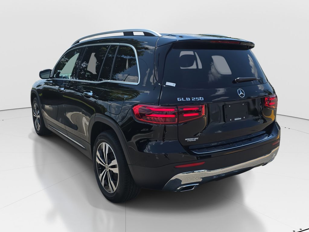 2025 Mercedes Benz GLB 250 photo 6