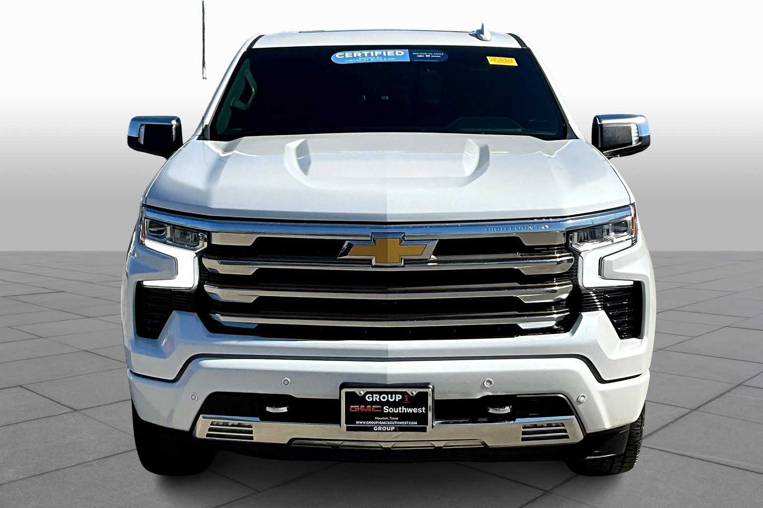 2022 Chevrolet Silverado 1500 High Country photo 2