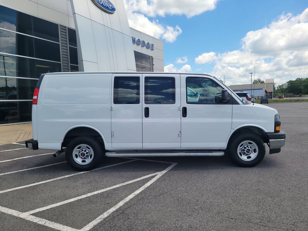 2023 Gmc Savana Cargo 2500 photo 2
